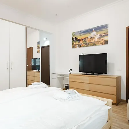Gioele'S Apartment-3